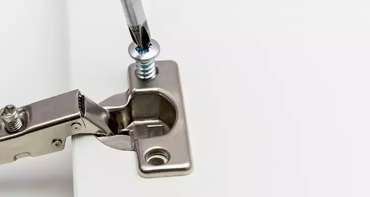 Screen Door Hinge Repair in Hercules, CA