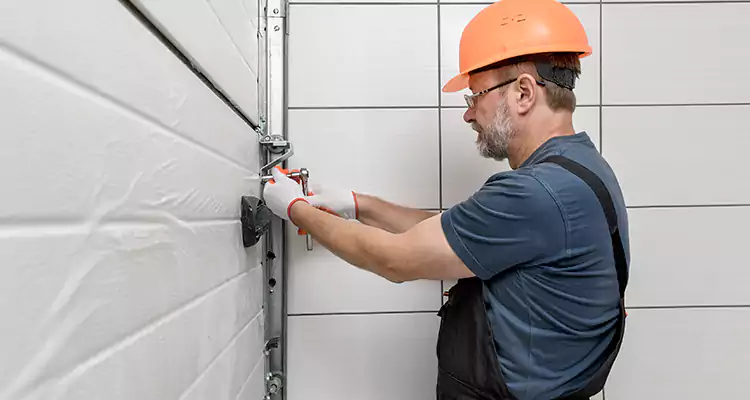 Emergency Garage Door Repair in Hercules, CA