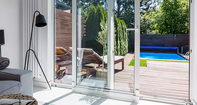 Fixing A Sliding Screen Door Roller in Hercules, CA